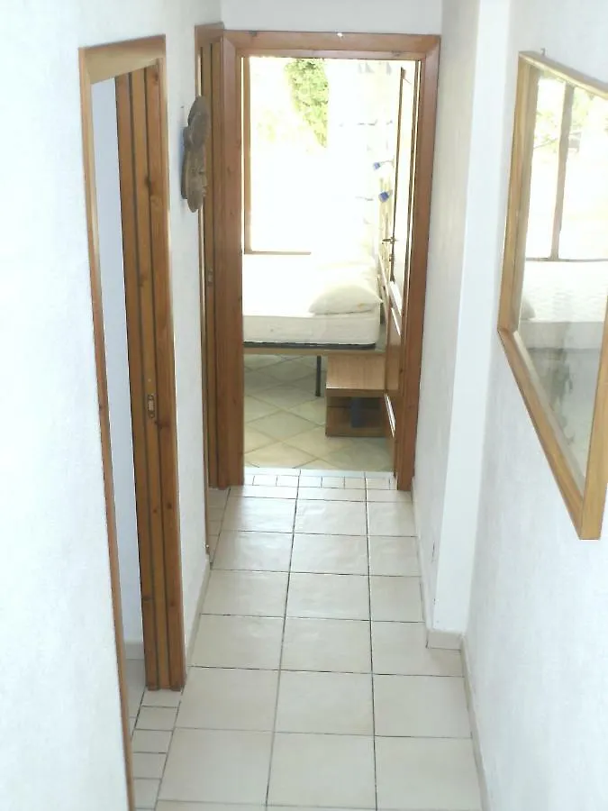 شقة سانتا تيريزا غالّورا  في Casa Della Baia