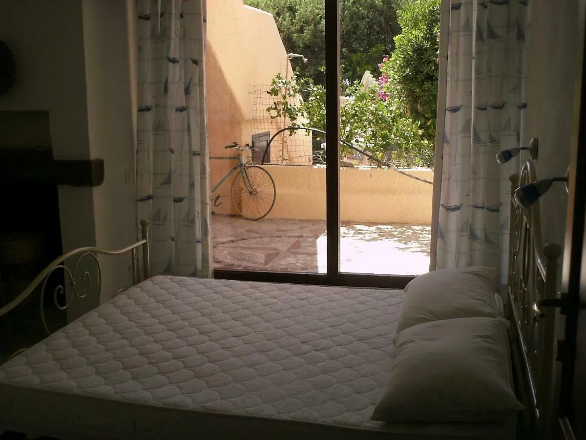 شقة سانتا تيريزا غالّورا  في Casa Della Baia