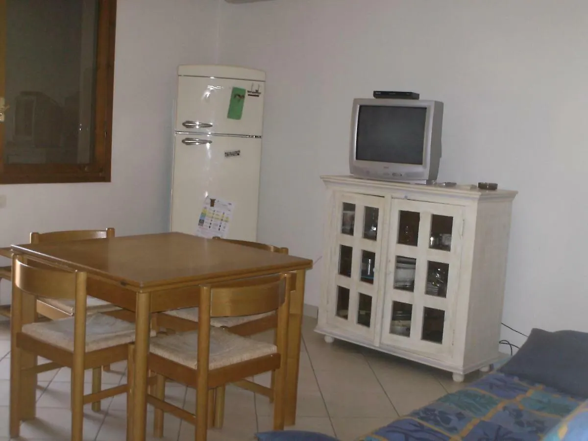 شقة سانتا تيريزا غالّورا  في Casa Della Baia