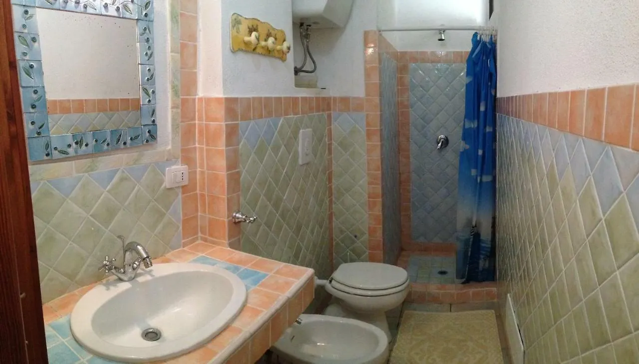 شقة سانتا تيريزا غالّورا  في Casa Della Baia