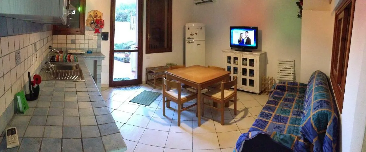 شقة سانتا تيريزا غالّورا  في Casa Della Baia 0*,